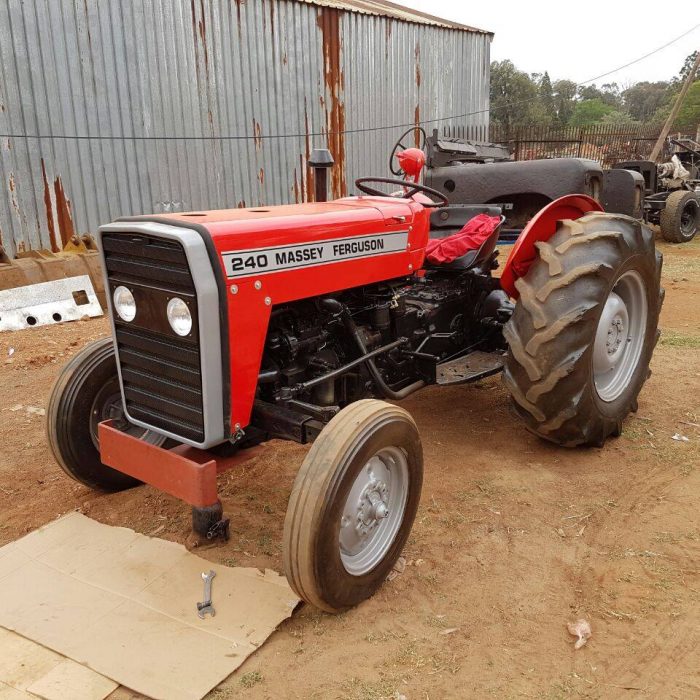 Massey Ferguson 240